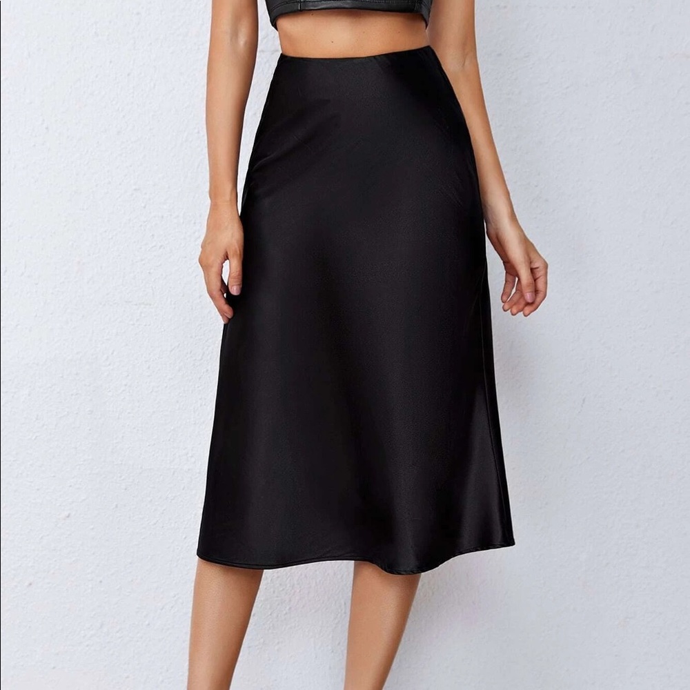 shein black satin midi skirt XS NOT USED new midi skirt satin shein
